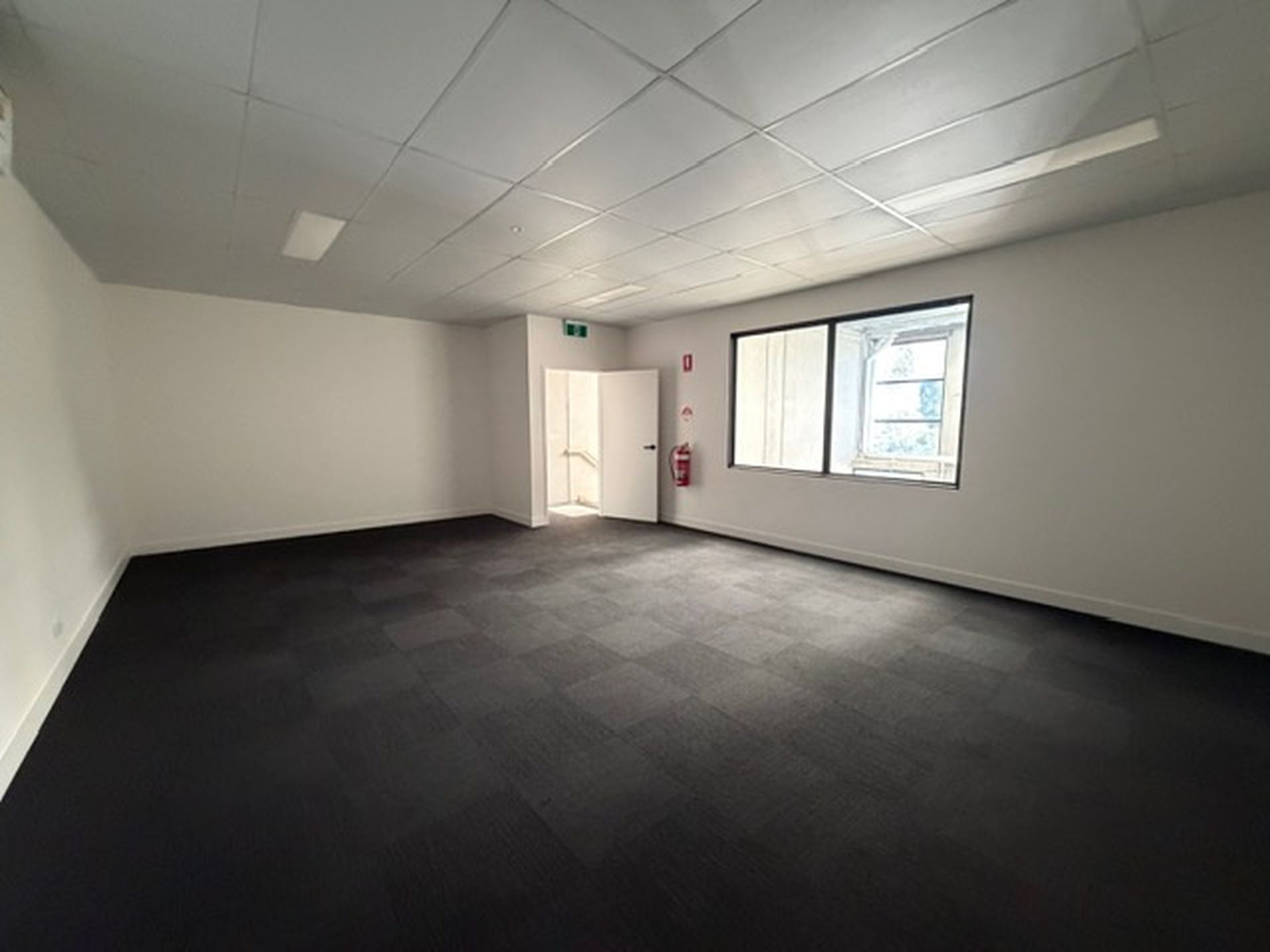 4 Moonah Circuit, Brooklyn