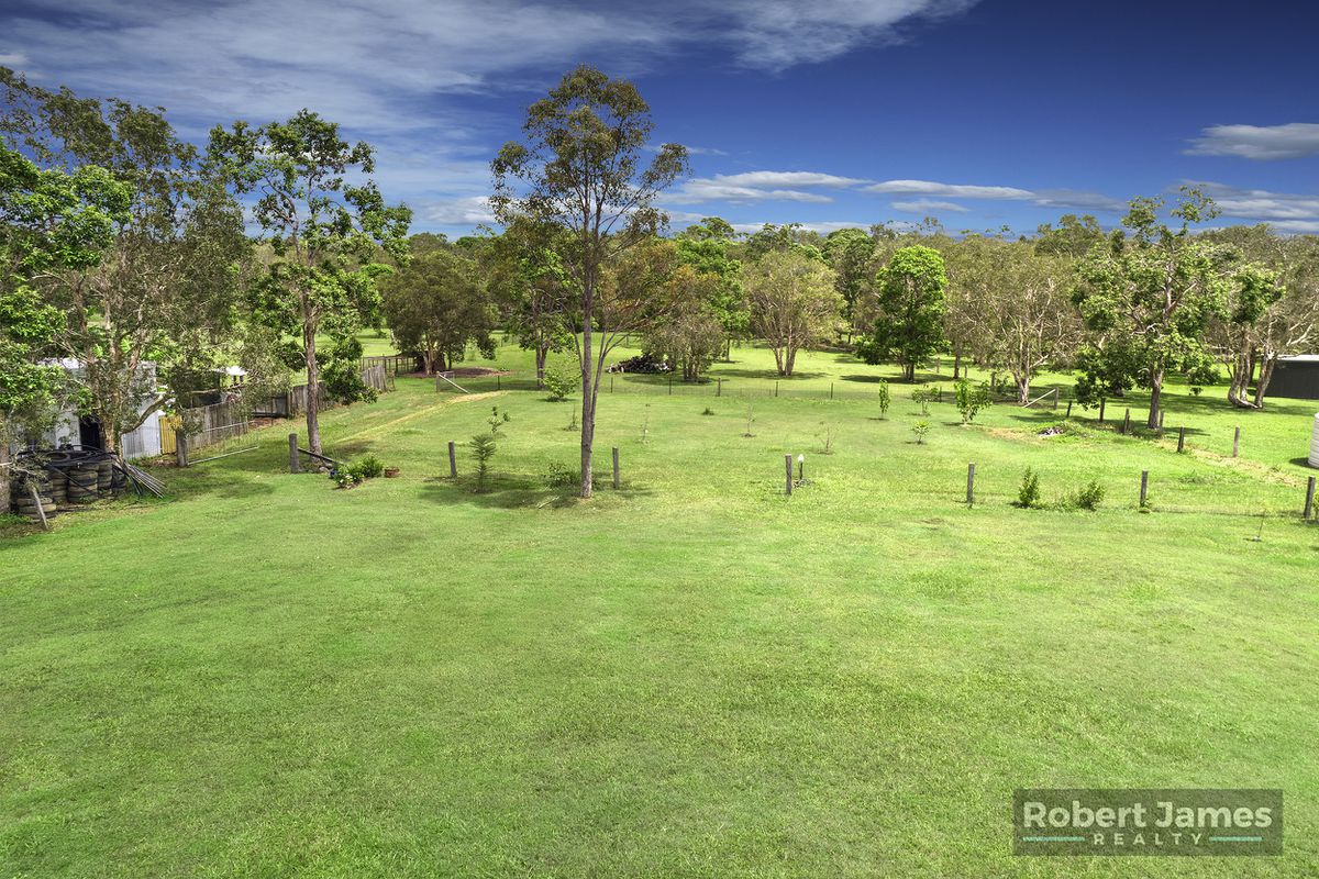 69 Green Gate Road, Cooroibah