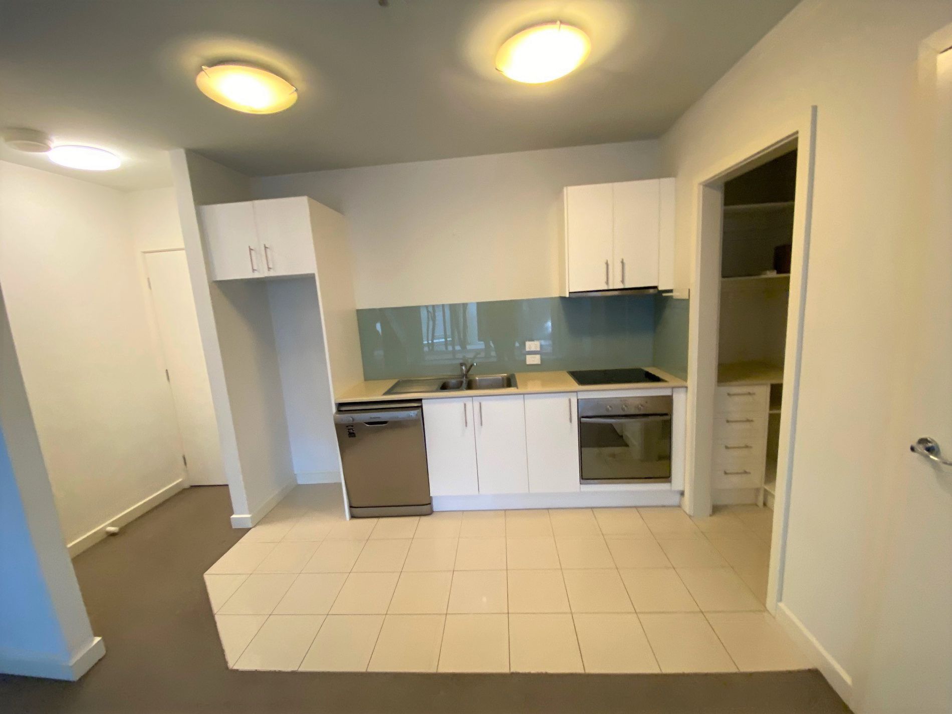 10 35 Rosstown Road, Carnegie