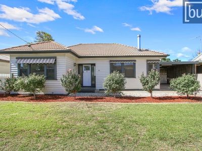 32 Howlong Rd, Rutherglen