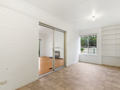 11 McGhee Street, Sale