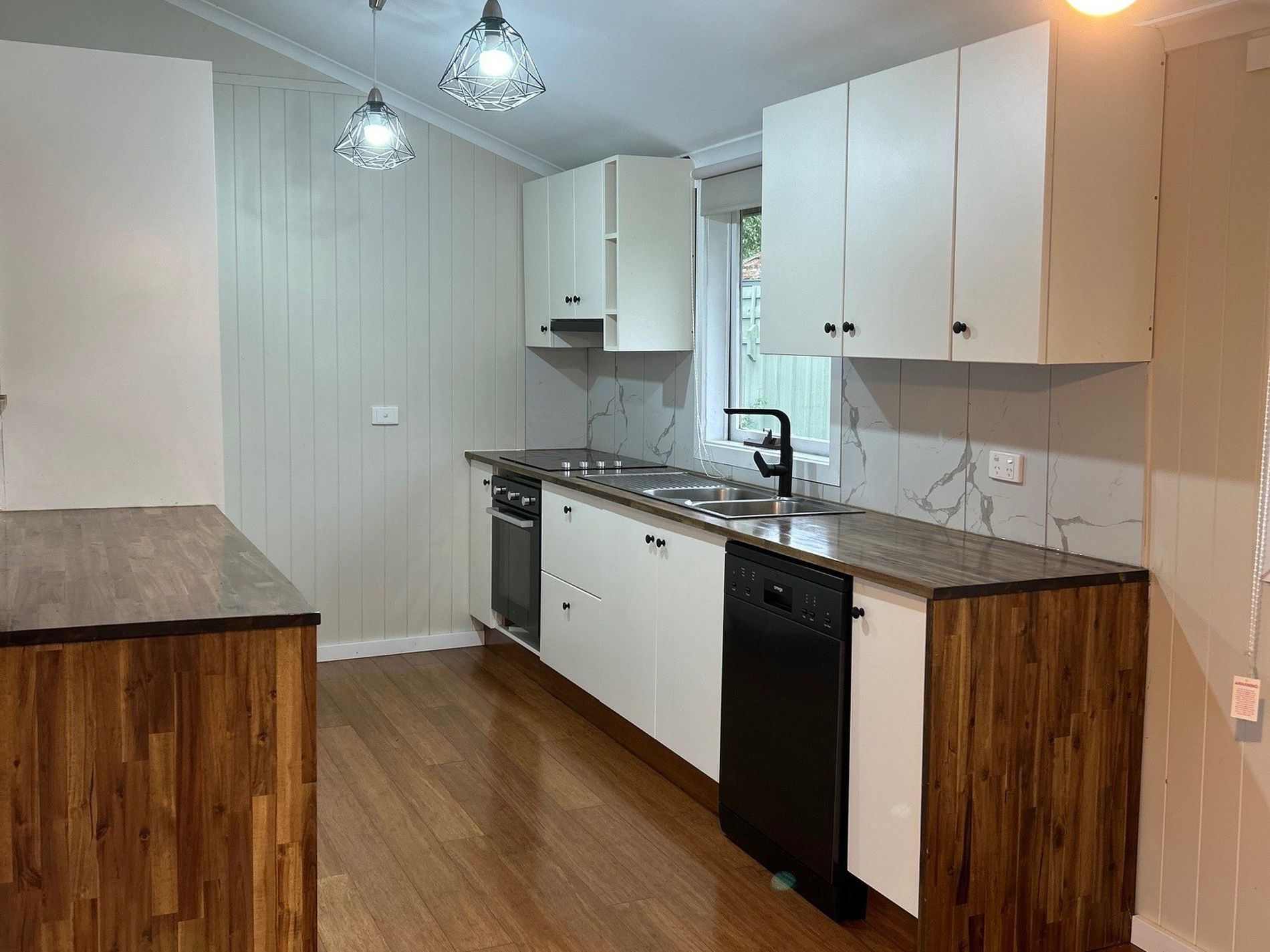 17 Freeburgh Avenue , Mount Beauty