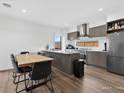 83 Merindah Boulevard, Deanside