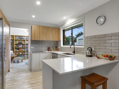 20 Dolphin Avenue, Hawks Nest