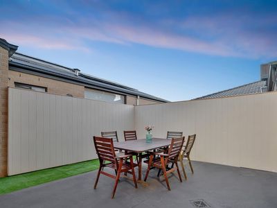20 Festival Drive, Point Cook