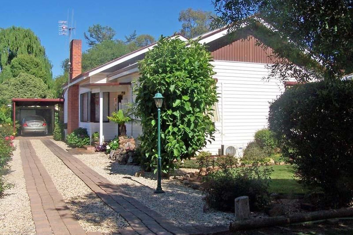 8 Shaw Road, Stanhope