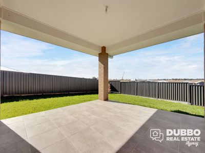 66 Cove Circuit, Dubbo
