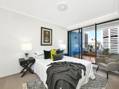 2202 / 1 Hosking Place, Sydney