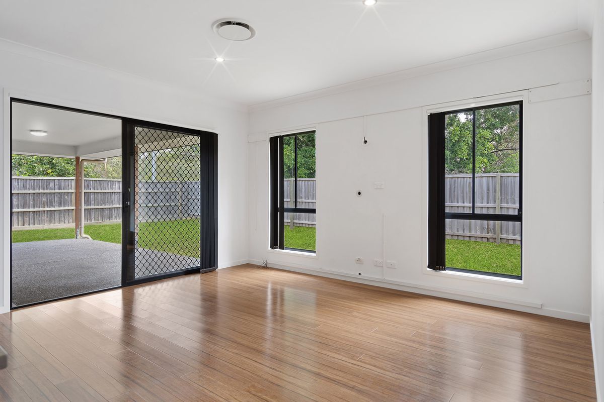 30 Thames Drive, Regents Park