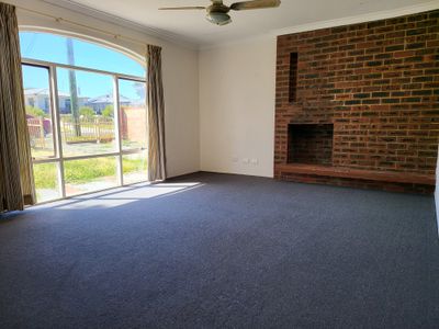 17 Compass Circle, Yanchep