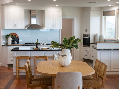 57 Eagle Rise Road, Table Top