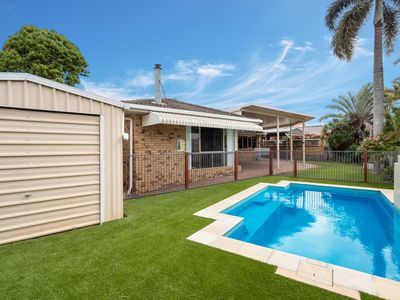 1A Mindona Street, Wishart