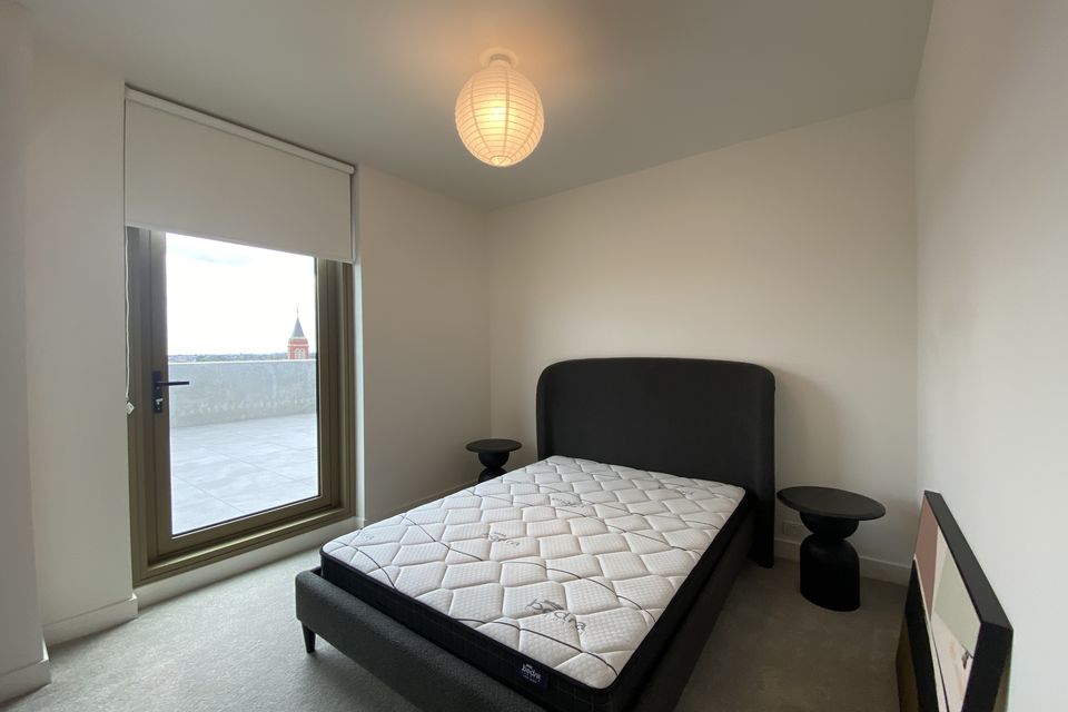710 / 20 Wardens Walk, Coburg
