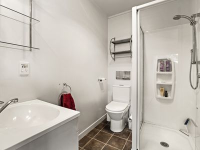 B / 67 Barr Street, Kenmure