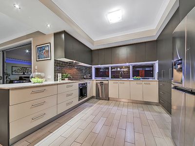 83 Feathertail Place, Wakerley