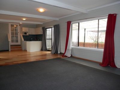 75 Hilton Road, Claremont