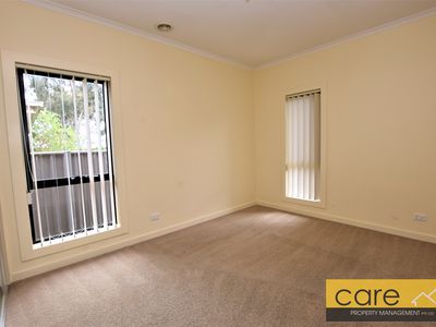 8 Karlson Way, Cranbourne North