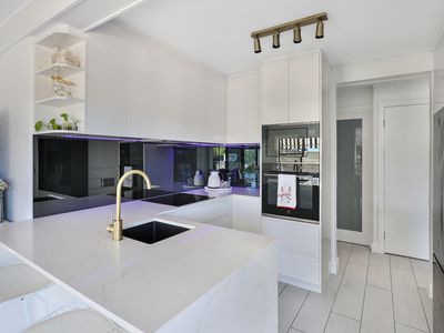 2 / 1 Mandin Street, Alexandra Headland