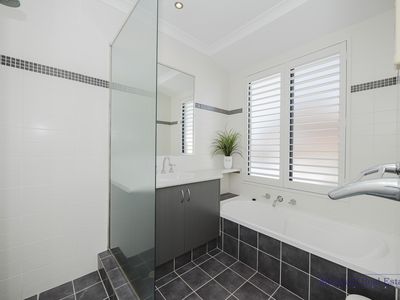 102 Millendon Street, Carramar