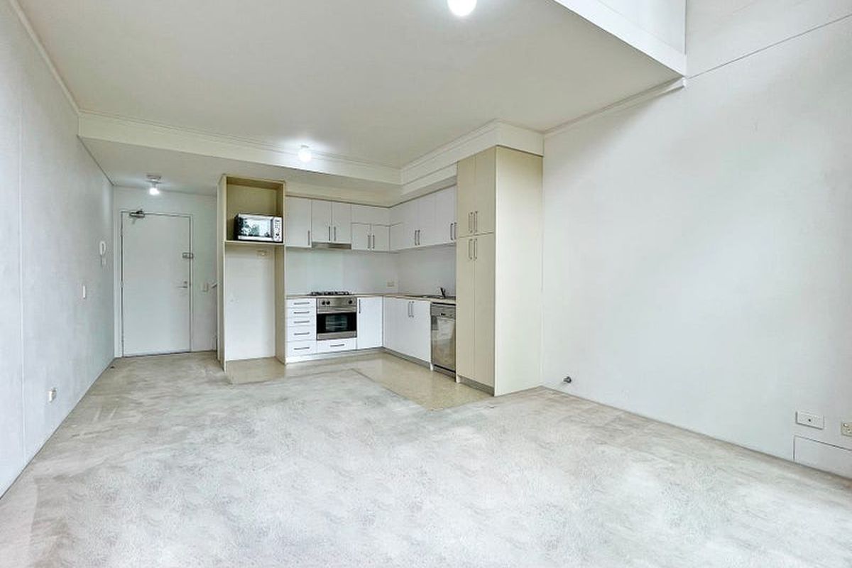 302E / 138 Carillon Avenue, Newtown