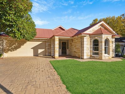 16 Amber Woods Drive, Glenside