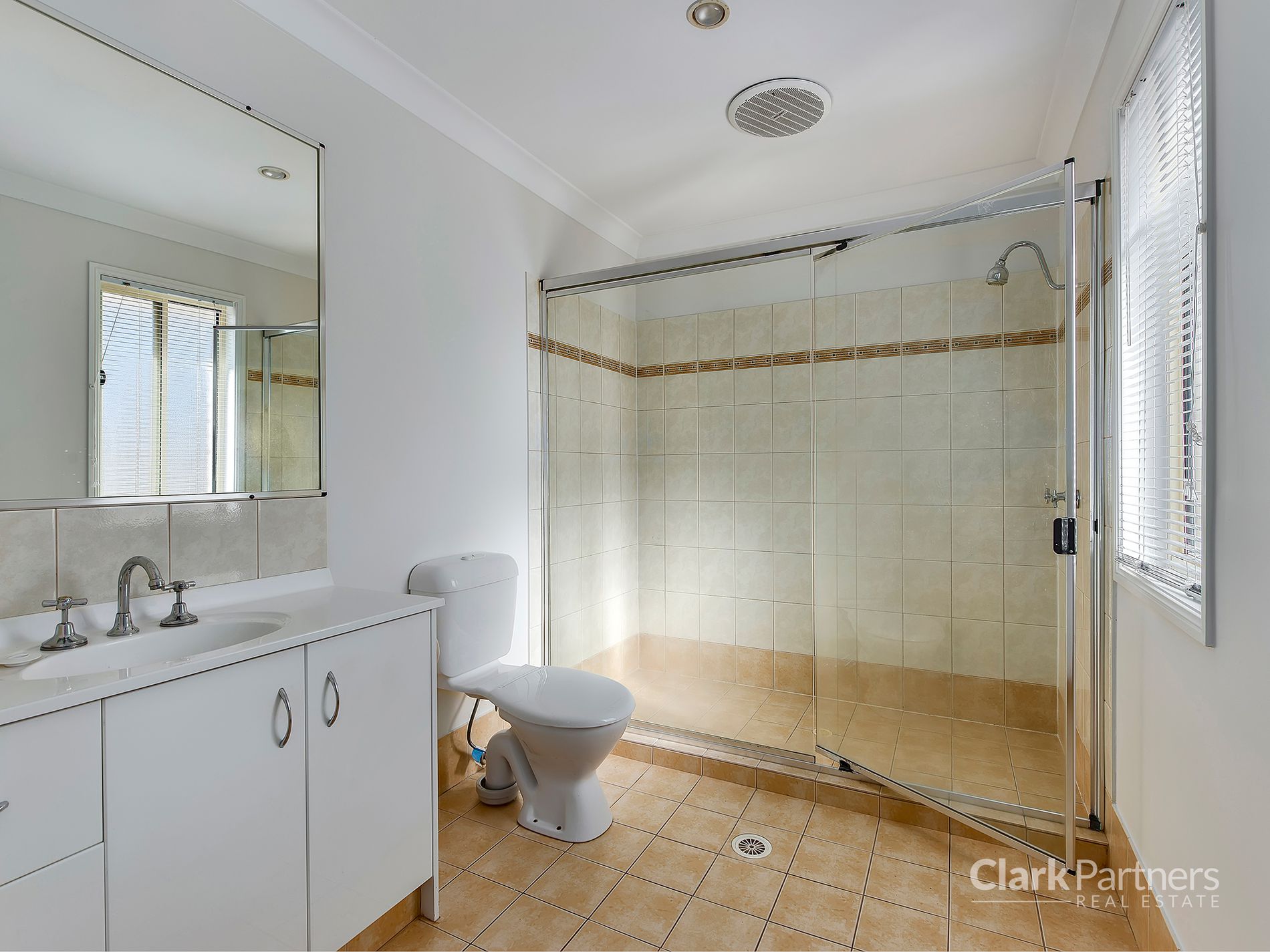 12 Fuller Avenue, Meadowbrook