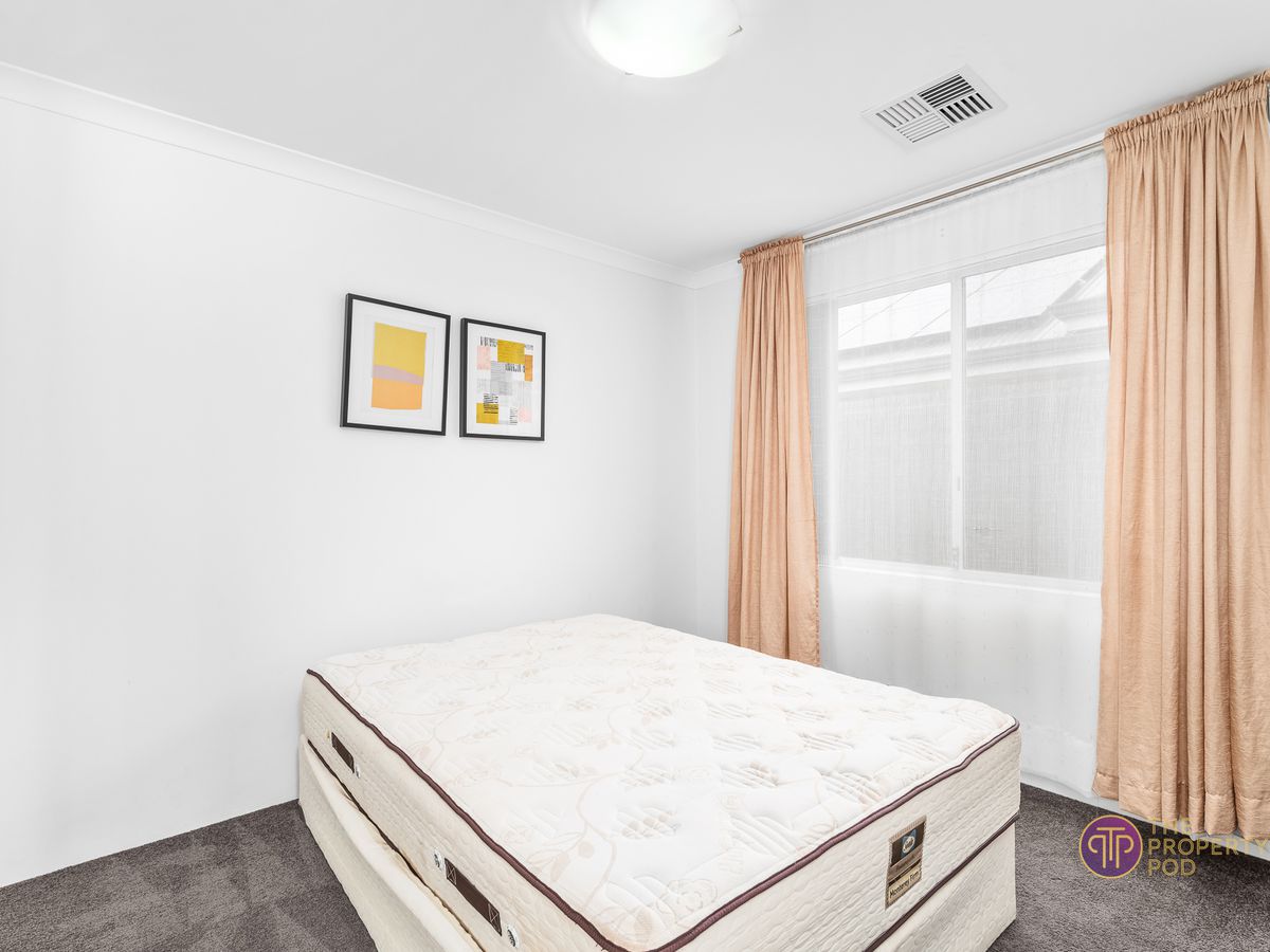 17 Simcoe Way, Caversham