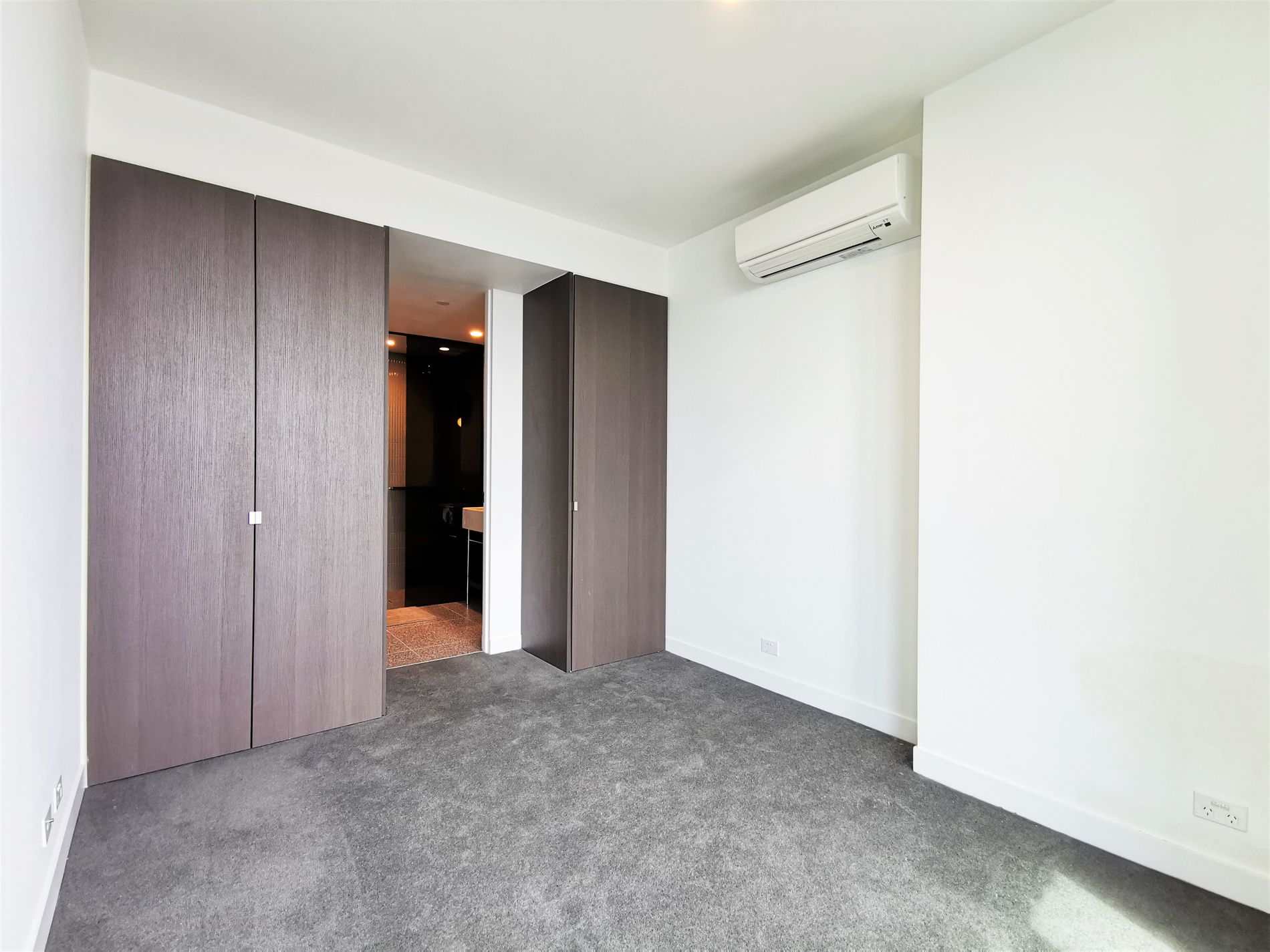 5211 / 160 Victoria Street, Carlton