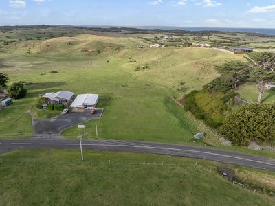 100 Grassy Road, Currie