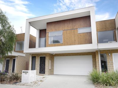 10 Luzon Way, Sunshine West