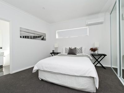 5/3 Leeder Street, Glendalough