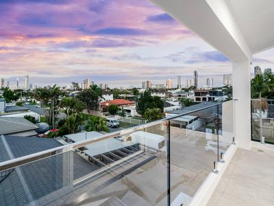 19 Summerland Ky, Broadbeach Waters