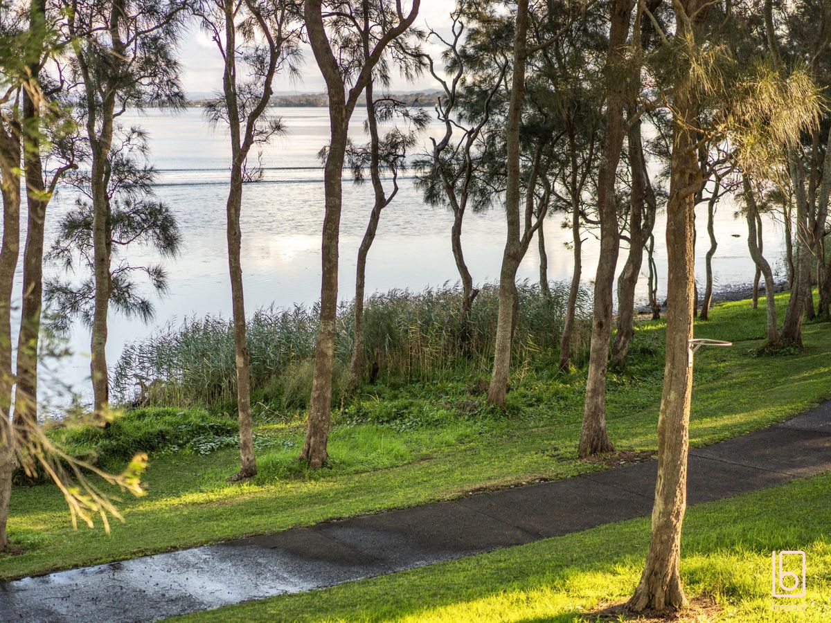 24 Diamond Head Drive, Budgewoi