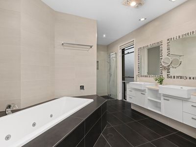 65 Red Gum Crescent, Wakerley