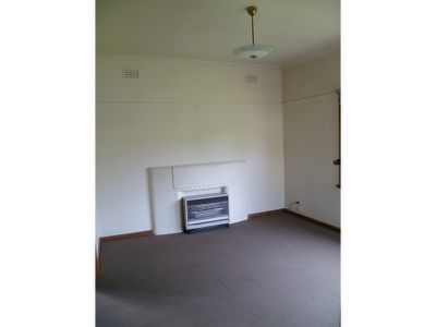 365 Autumn Street, Newtown