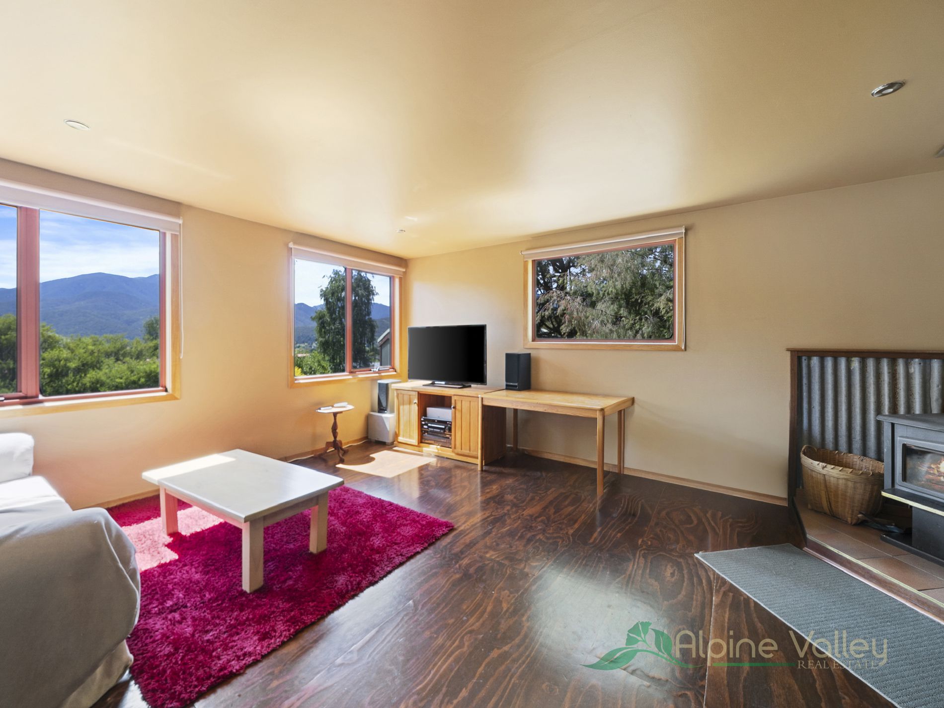 4 Reid Court, Tawonga South