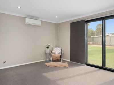 13 O'Connor Way, West Lamington