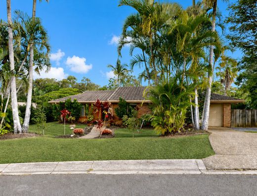 Tropical Family Retreat with Renovated Kitchen & Sparkling Pool image 2