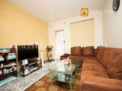 2 / 10 Fairmount Street, Lakemba