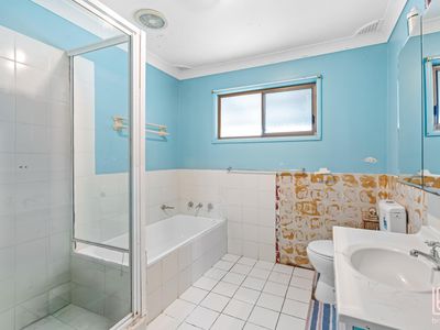 58 McKellar Boulevard, Blue Haven