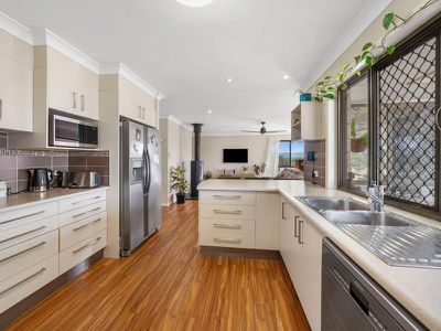 77 Katebridge Drive , Mount Archer