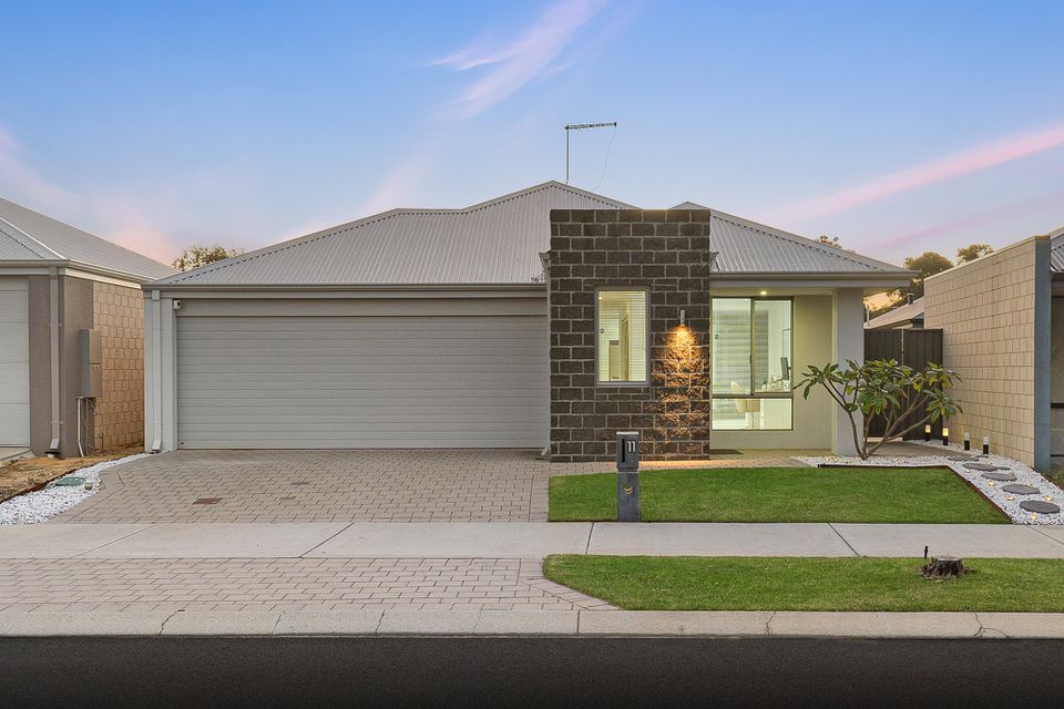 11 AUBURN WAY, Baldivis