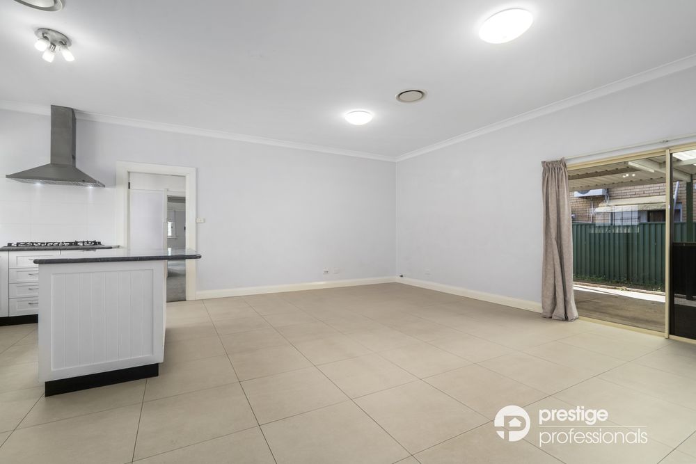 12 Moorebank Avenue, Moorebank
