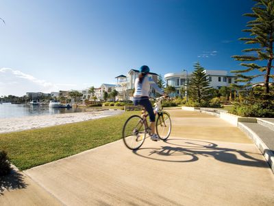 18 / 57 Grand Parade, Kawana Island