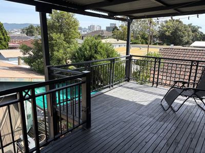 1 / 168 Kembla St Street, Wollongong