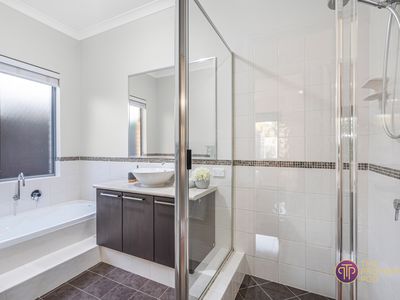 15 Karri Avenue, Canning Vale