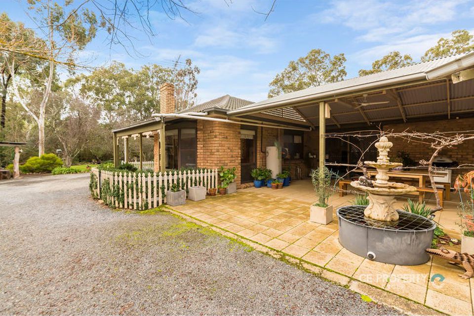 11 Cromer Road, Birdwood