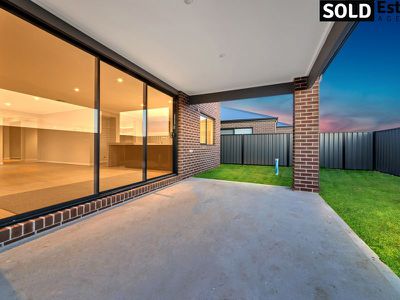 4 Epsom Lane, Cranbourne North