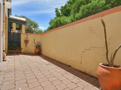 2 / 49 Telford Street, Newcastle East