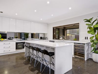 9 Sunnybrook Drive, Wheelers Hill